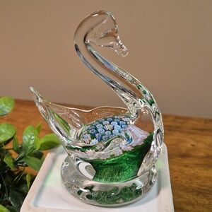 JOHN DEACONS Handblown Glass Swan Figurine Paperweight with Millefiori Detail